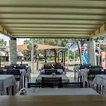 Casa de hóspedes Top Studios