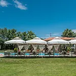 Top Studios Casa de hóspedes 4*