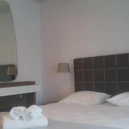 Guest house Top Studios Vourvourou