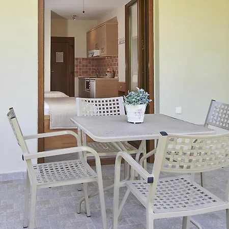 Top Studios Guest house