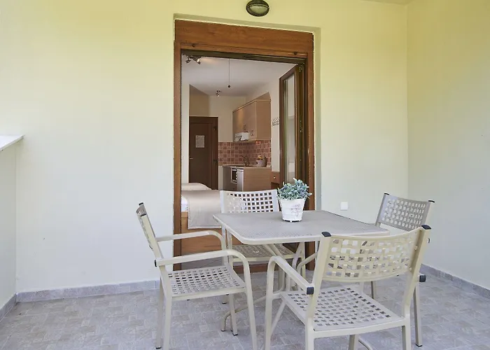 Top Studios Pensión