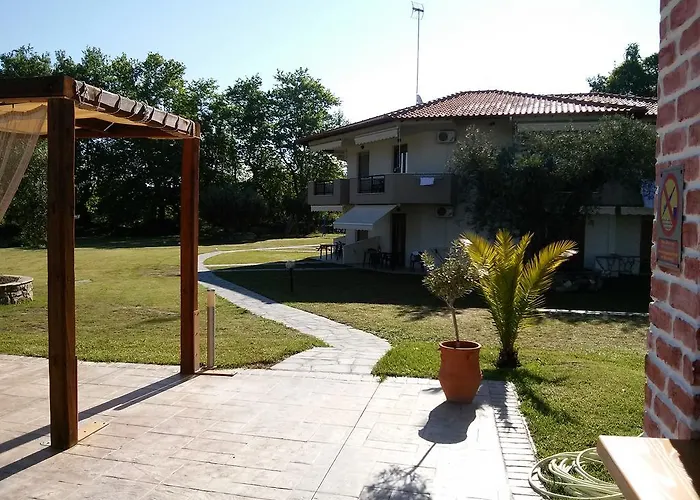 Πανσιόν Top Studios 4*